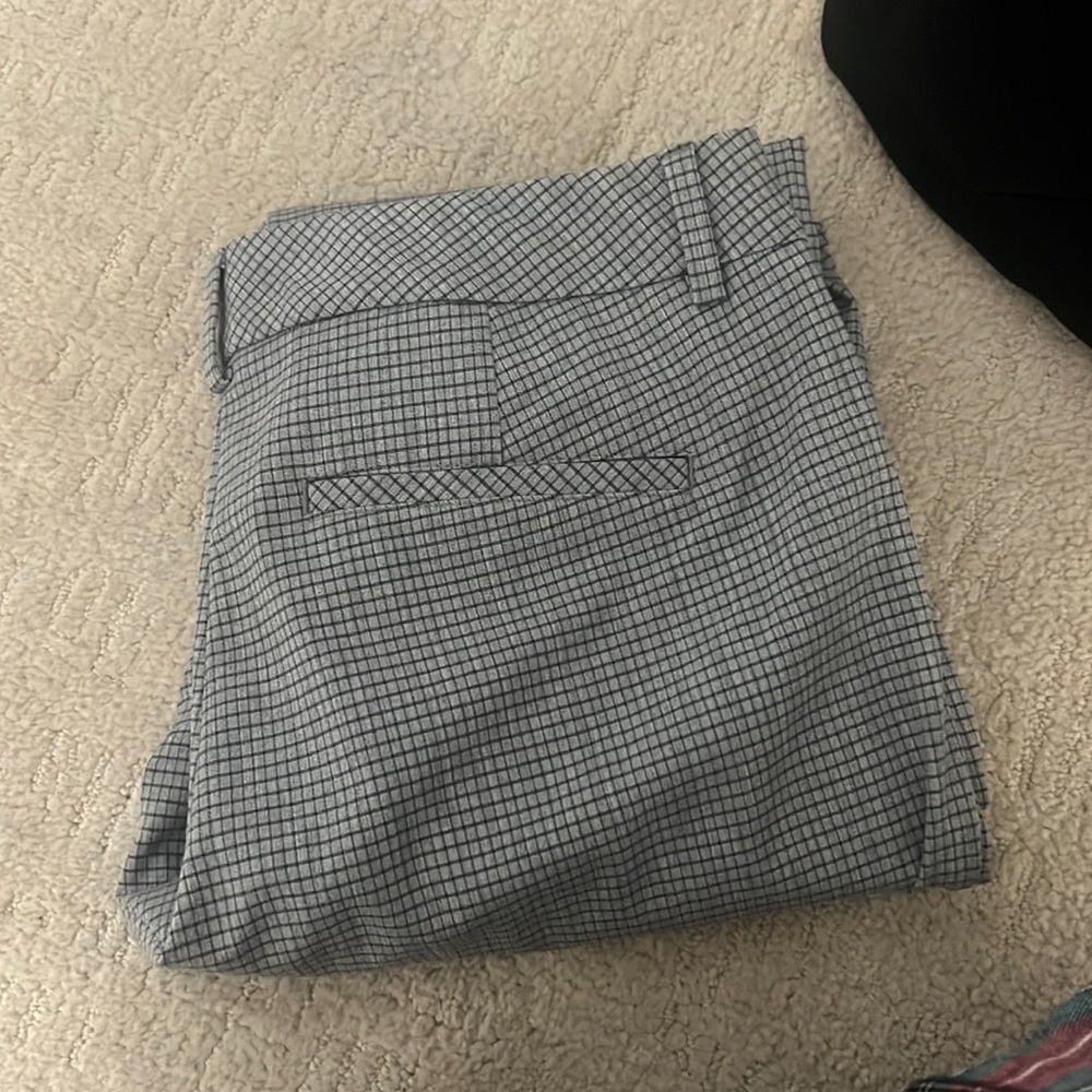 6 express pants (4 editor, 1 columnist and 1 jeans)size 8s. Excellent condition